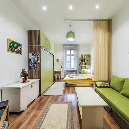 Thea / Free Parking Appartement Boedapest